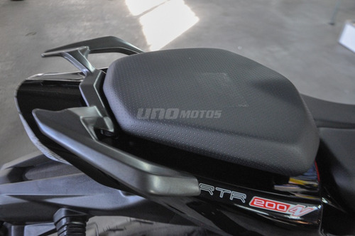 Imagen 7 de 14 de Tvs Rtr 200cc New Carburada 2023 Naked Con Tablero Digital
