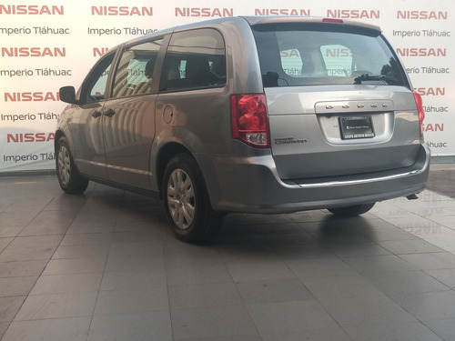 Imagen 4 de 15 de Dodge Grand Caraval Se 2018