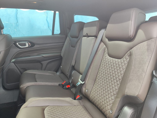 Jeep Commander 1.3 T270 TURBO OVERLAND