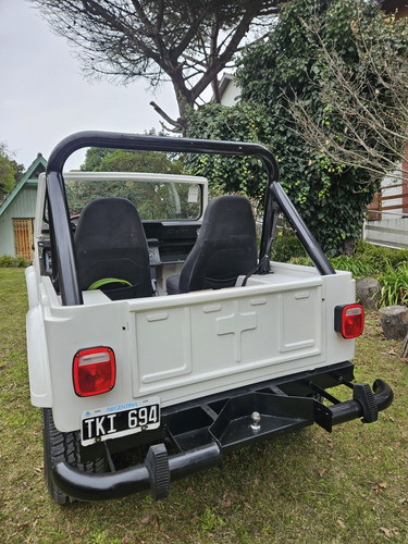Jeep Ika 4x4 Motor 221 Caja Zf