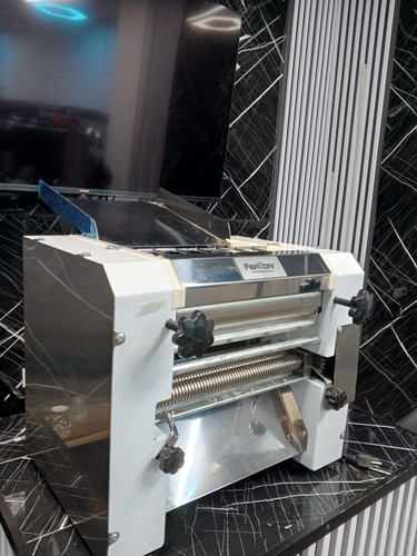 Laminadora Sobadora De Panaderia 30cm