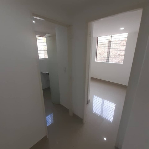 Imagen 7 de 9 de Apartamento En Venta En Los Naranjos Humboldt