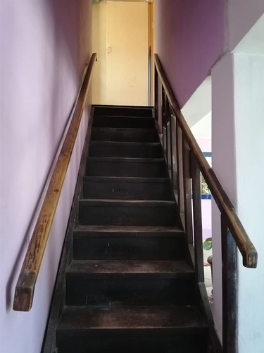 Casa En Venta De 2 Dorm. En Estación Central