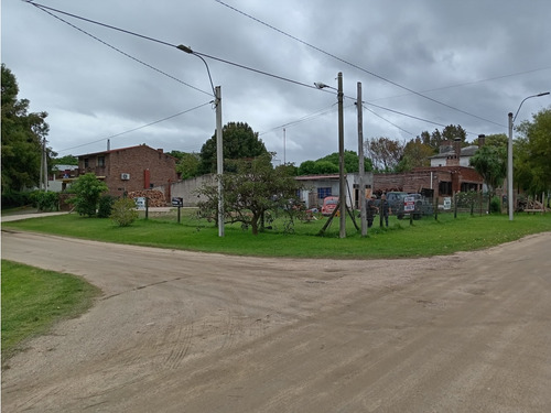 Vende Terreno Esquina De 585 M2 - Pinar Sur - Canelones