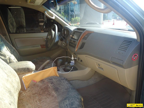 Toyota Fortuner 2011