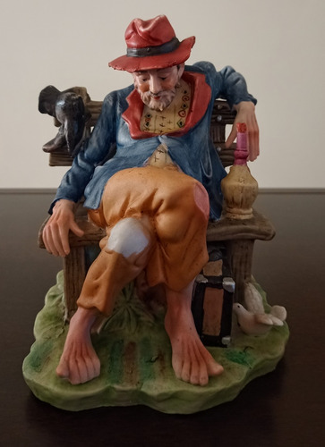 Estatuilla De Porcelana Antigua Vagabundo 