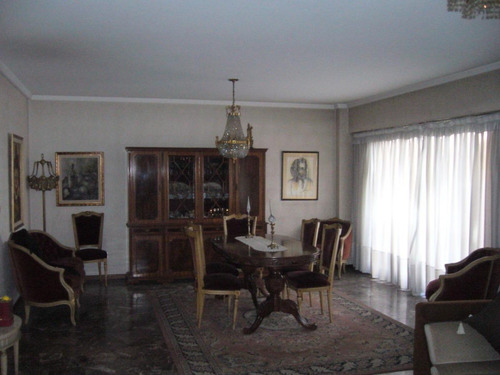 Departamento En Venta - 4 Dormitorios 3 Baños - Cochera - 180mts2 - Belgrano