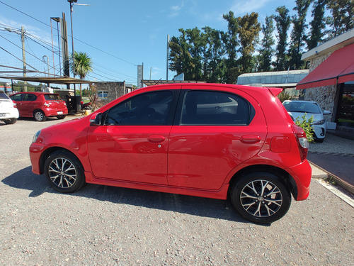 Toyota Etios 1.5 Xls 6Mt