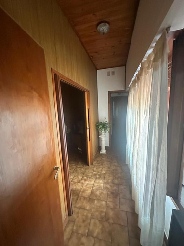 Casa Con Garage Sobre Avenida En Venta!!!