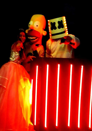 Imagen 3 de 5 de Robot Led. Show Luminico Coreografico 15 Años Casam. Eventos
