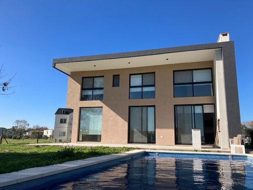 Imagen 16 de 16 de Venta De Casa En Terralagos, Canning