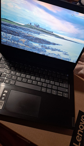 Laptop Lenovo Ideapad S145