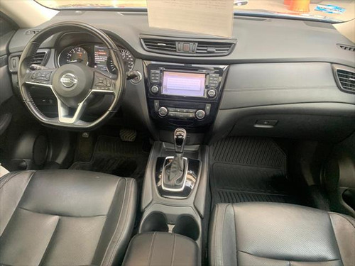 Nissan X-Trail 2.5 Exclusive 3 Row Cvt