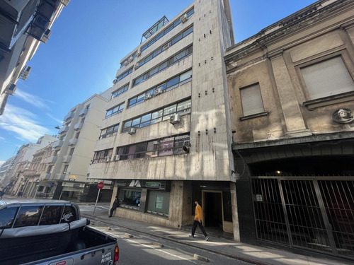 Venta Oficina Ciudad Vieja