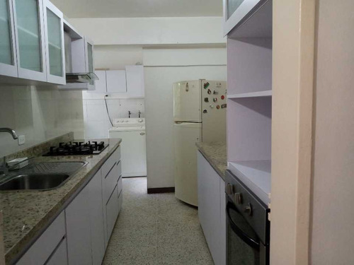 Imagen 8 de 14 de Alquilo Apartamento 100m2 3h/1.5b/1p Caurimare 8675