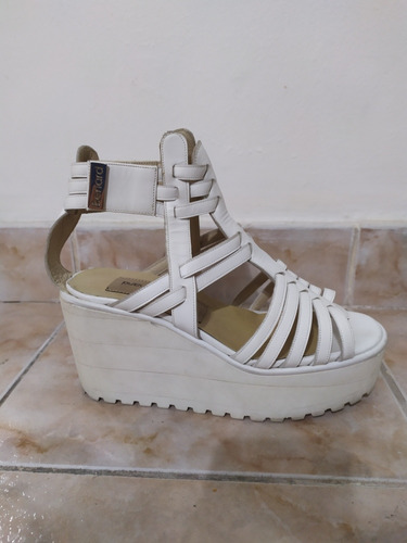 Sandalias De Tiras Con Plataforma Preciosas Claude Benard 35