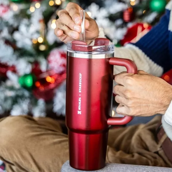 Starbucks: Termo Stanley Rojo Navidad 2023