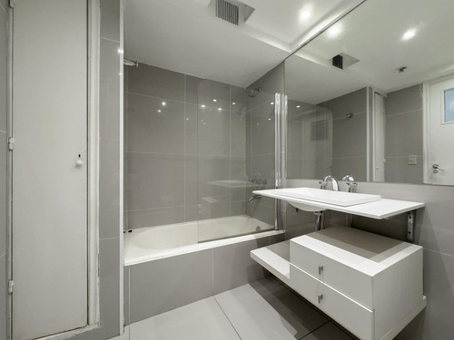 Amplisimo Departamento Refaccionado En Venta Con Cochera - Recoleta