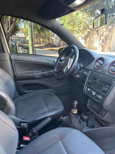 Volkswagen Gol Trend 1.6 Sportline 101cv