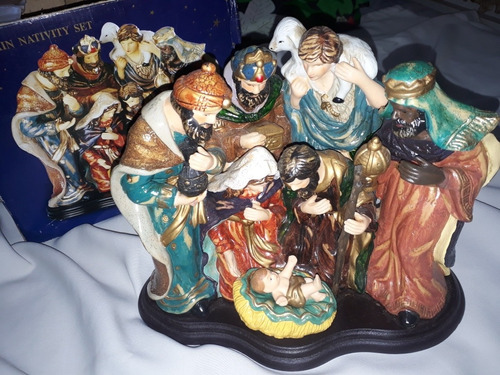 Pesebre En Porcelana 23 Cms