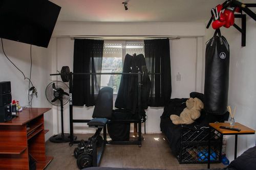 Venta Casa 2 Ambientes Con Terreno Muy Amplio