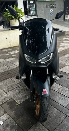 *se Vende* Nmax Connected 2025 2.200 Km Soat Hasta Abril 2