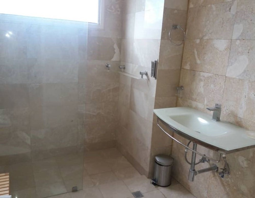 Imagen 13 de 20 de Apartamento En Alquiler - Urb. Las Mesetas