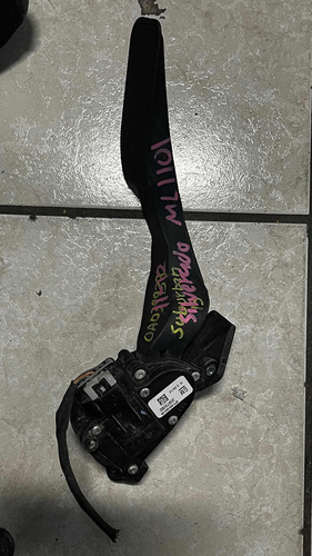 Pedal De Aceleración Silverado 11-1220972082 Ml1101 (Usado)