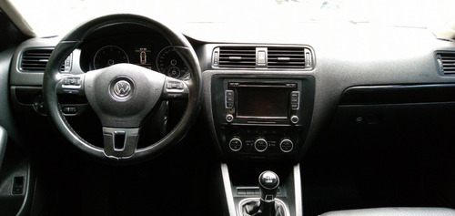 Volkswagen Vento 2.5 Luxury