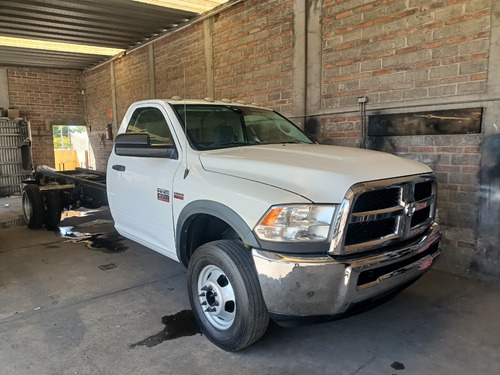 RAM 4000 5.7 Chasis Cabina Pl 4x2 Mt