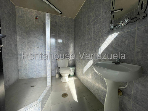 Venta De Galpon Ubicado En La Puerta Maraven