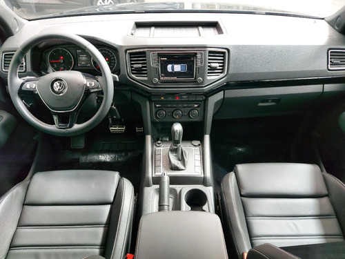 Imagen 10 de 25 de Volkswagen Amarok Black Style