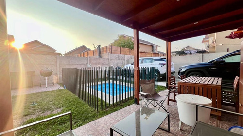 Casa En Venta De 3 Dorm. En Colina
