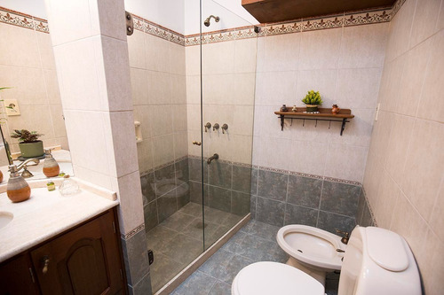 Imagen 8 de 16 de Impecable, Para Mudarse Ya. Preciosa Casa Con Alarma, Parrillero Y Estufa A Leña