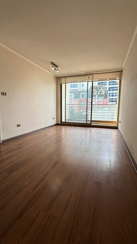 Dpto. Un Dormitorio A 1 Cuadra De Tribunales.-
