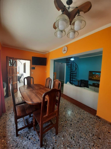 Imagen 7 de 19 de Casa De Lote Propio Con Pileta