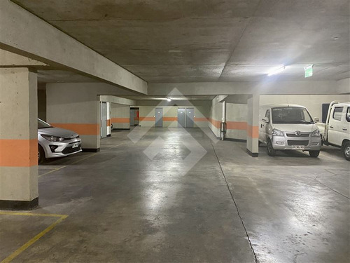 Estacionamiento En Arriendo En Providencia