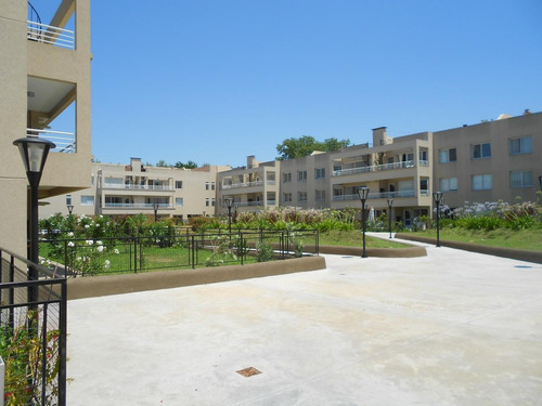 Imagen 14 de 17 de Ana Valencia Ventas