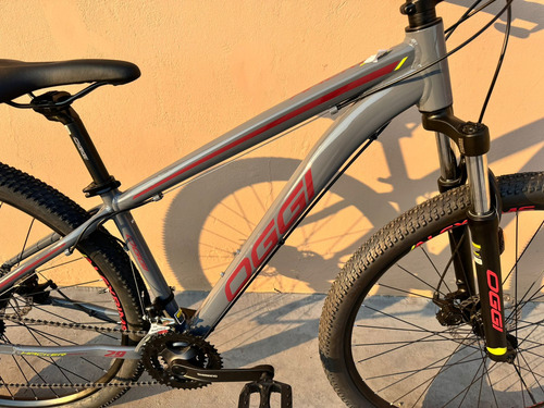 Bicicleta Aro 29 Oggi Hacker Sport 21v Grafite E Vinho