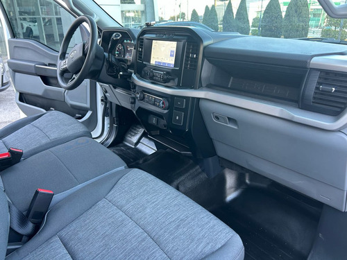 Ford F-150 4p XL Crew Cab 4x4 V6/3.3 Aut