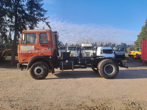 Camion Tractor Ford Volkswagen Iveco Scania Belavtomaz Volvo