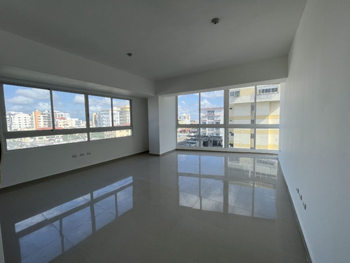 Apartamento Con Balcón Integrado, Evaristo Morales