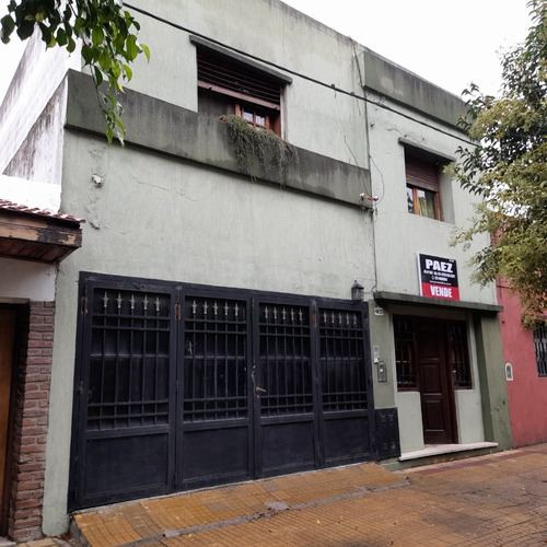 Casa 22/68  4 Dormitorios, Garaje, 3 Baños, Pileta, Quincho. Consulte.-