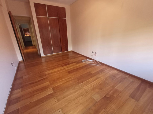 Venta Caballito 5 Ambientes C Dependencia Cochera