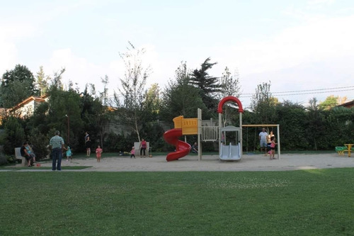 Agricola, Vicuña Mackenna, Metro