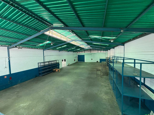 Se Vende Galpon En Terrazas De Castilliyo San Diego Valencia
