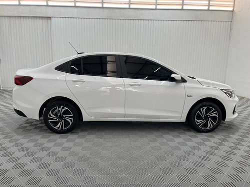 Chevrolet Onix plus 1.0 Lt 4p