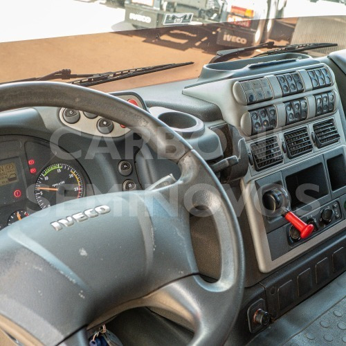 Imagem 3 de 12 de Iveco Stralis 600s44t 6x2, Ano 2013/2014
