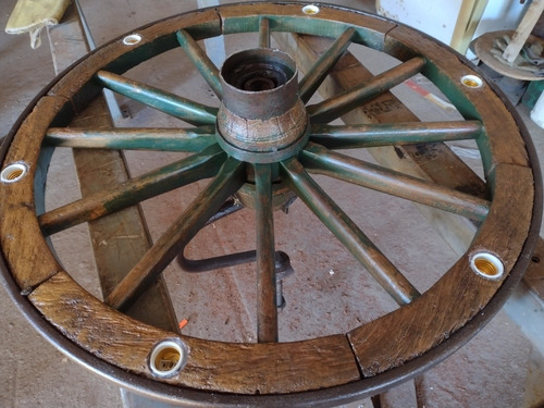 Imagem 3 de 3 de Lustres De Rodas De Carroça