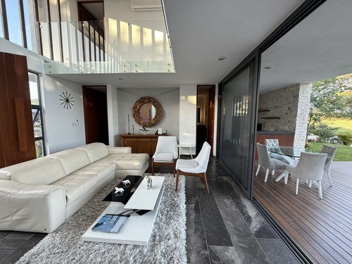 Casa En Venta En Cabo Norte, Vista Al Lago, Mérida Yucatán